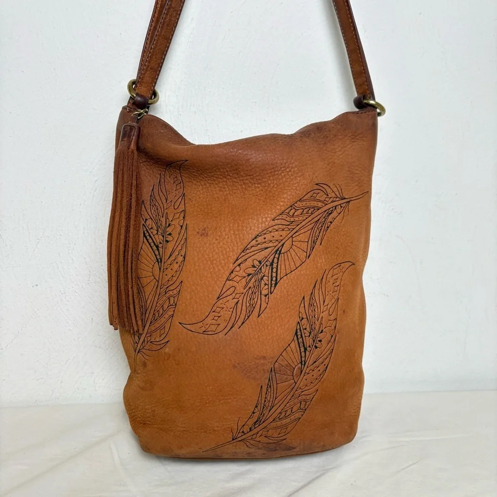 HOBO Inked Hide Collector’s Edition 2018 Feathers Convertible Backpack Bag Purse